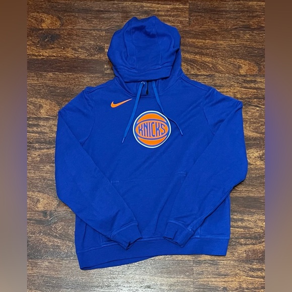 NIKE Women’s Knicks Sweatshirt Size Large - Picture 1 of 7